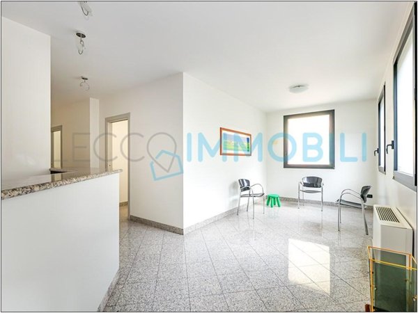 ufficio in vendita a Lecco in zona Lecco Centro