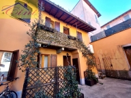 casa indipendente in vendita a Lecco in zona Pescarenico