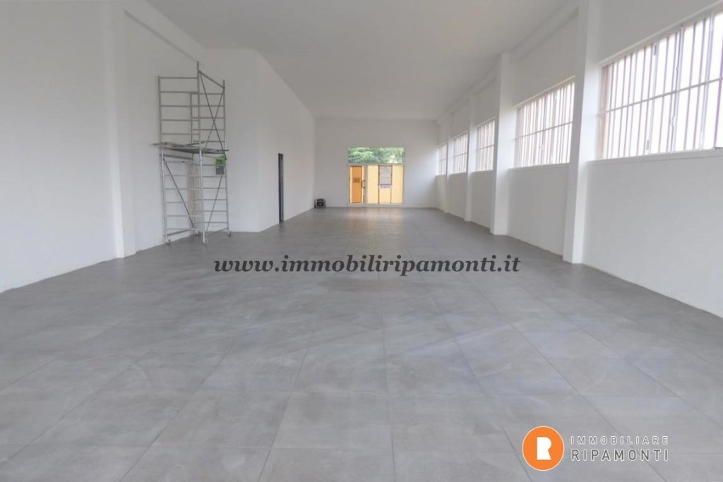 ufficio in vendita a Lecco in zona Belledo