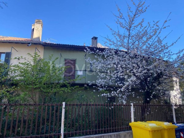 casa indipendente in vendita a Lecco in zona Viale Turati