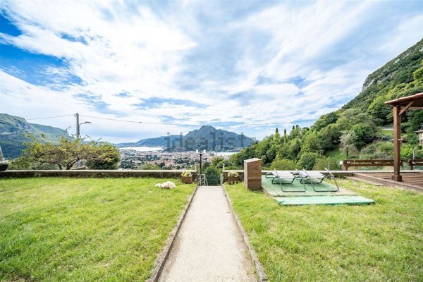 casa indipendente in vendita a Lecco in zona Rancio
