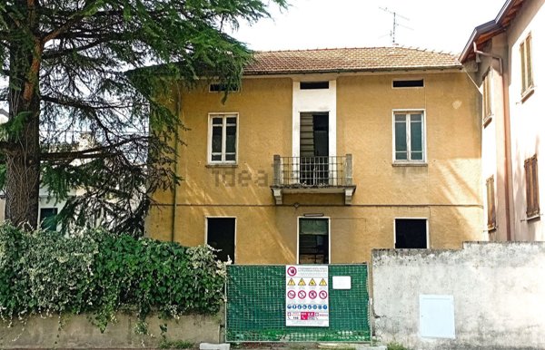 casa indipendente in vendita a Lecco