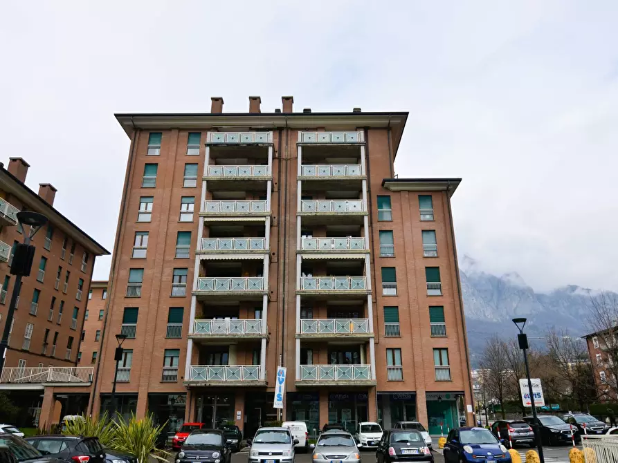 appartamento in vendita a Lecco in zona Viale Montegrappa
