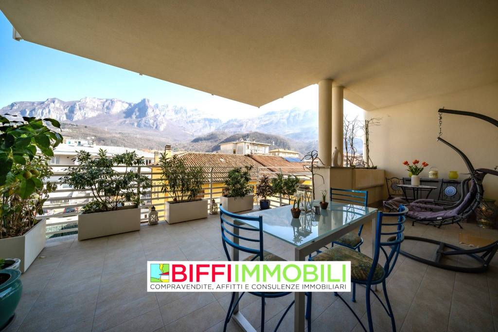 appartamento in vendita a Lecco in zona Caleotto
