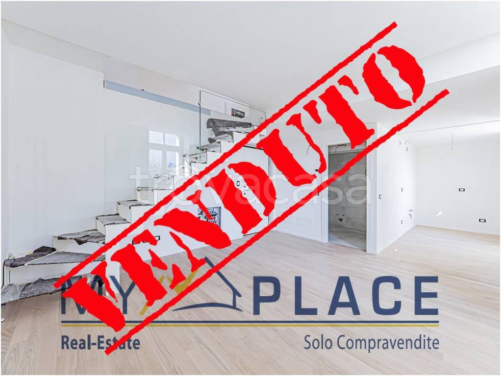 appartamento in vendita a Lecco in zona Lecco Centro