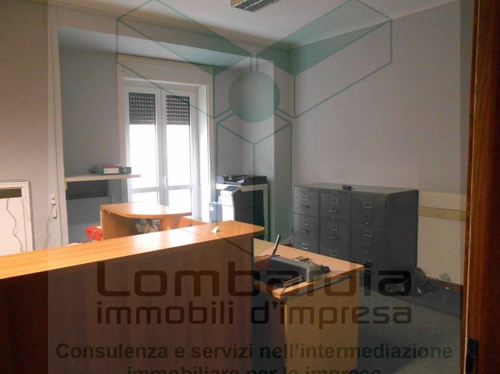 ufficio in vendita a Lecco in zona Lecco Centro