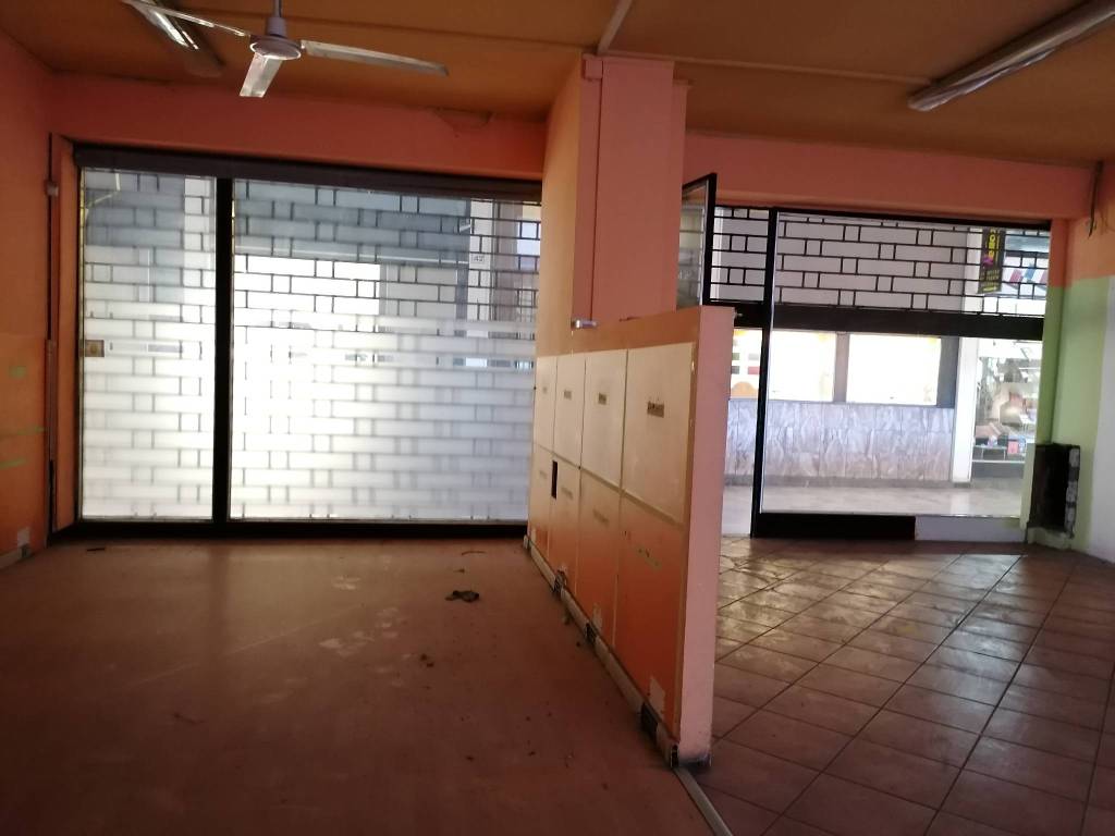 appartamento in vendita a Lecco in zona Lecco Centro