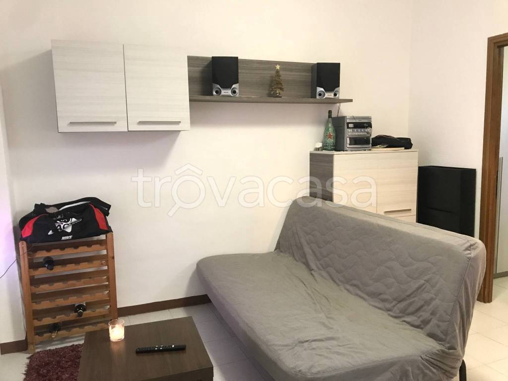 appartamento in vendita a Lecco in zona Castello