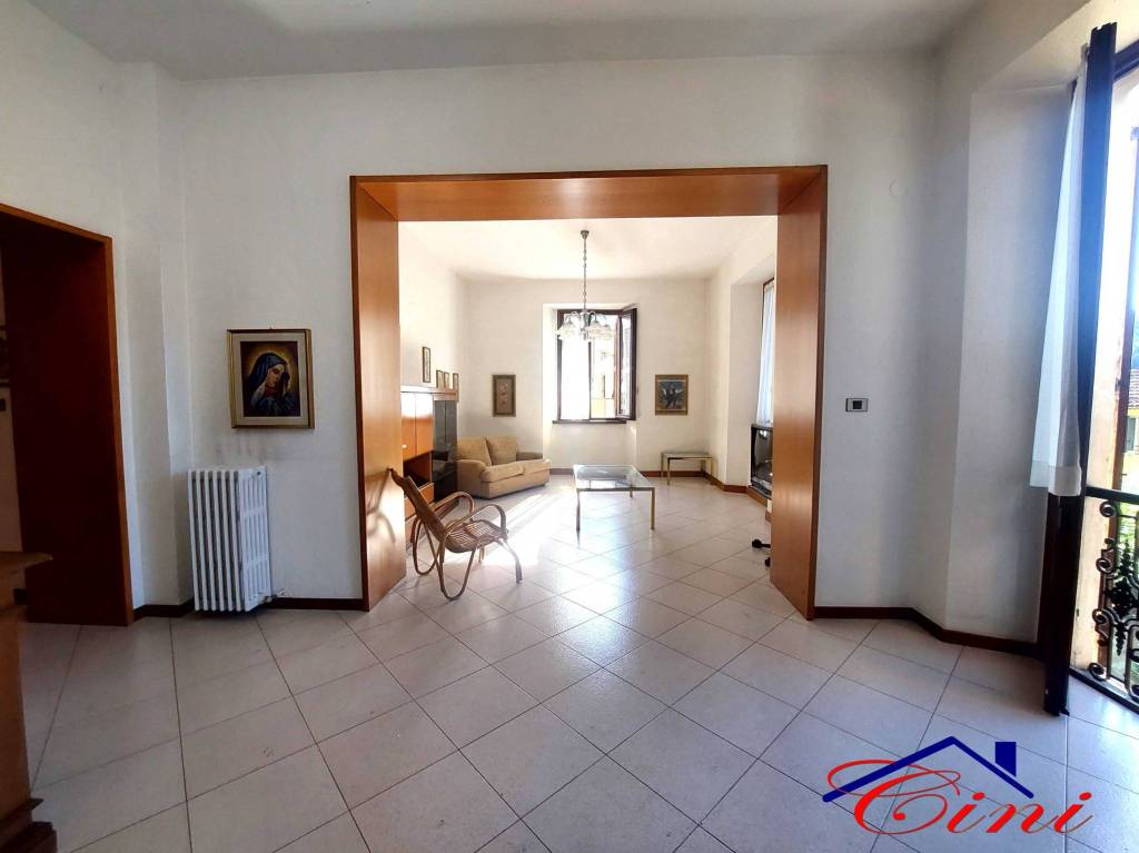 appartamento in vendita a Lecco in zona Laorca