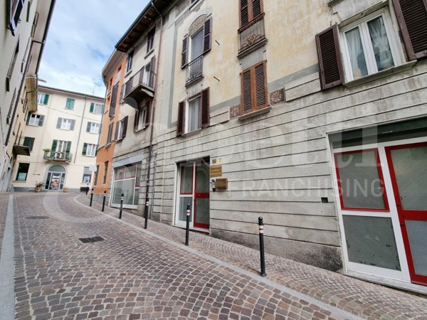 ufficio in vendita a Lecco in zona Castello