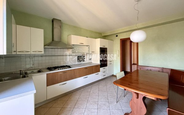 appartamento in vendita a Lecco in zona Pescarenico