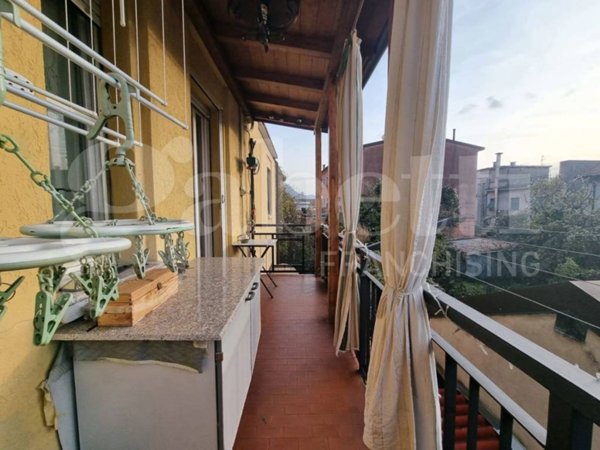 casa indipendente in vendita a Lecco in zona Belledo