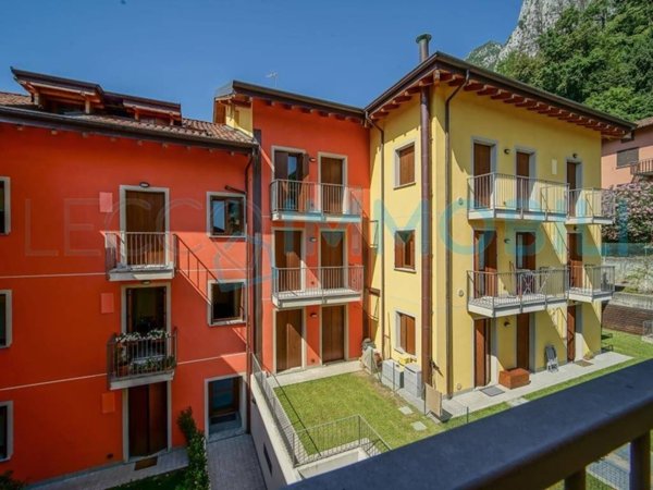 appartamento in vendita a Lecco in zona Rancio