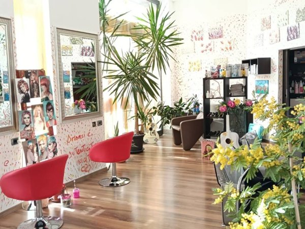 negozio in vendita a Lecco in zona Santo Stefano