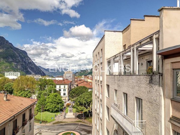 appartamento in vendita a Lecco in zona Pescarenico