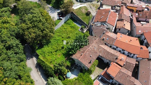 appartamento in vendita a Lecco in zona Olate