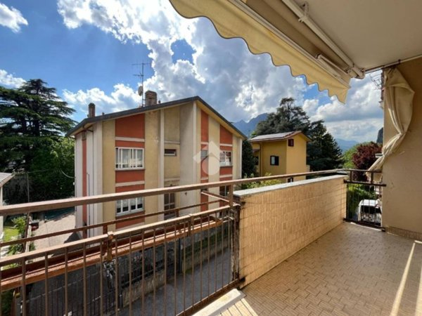 appartamento in vendita a Lecco in zona Castello