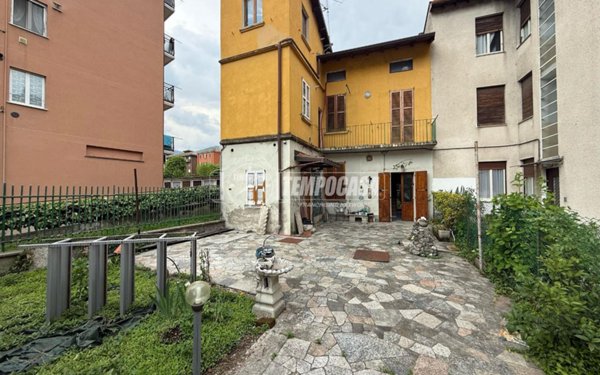 casa indipendente in vendita a Lecco in zona Belledo