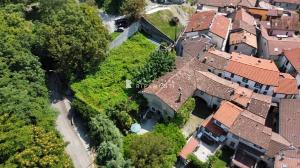 casa indipendente in vendita a Lecco in zona Acquate