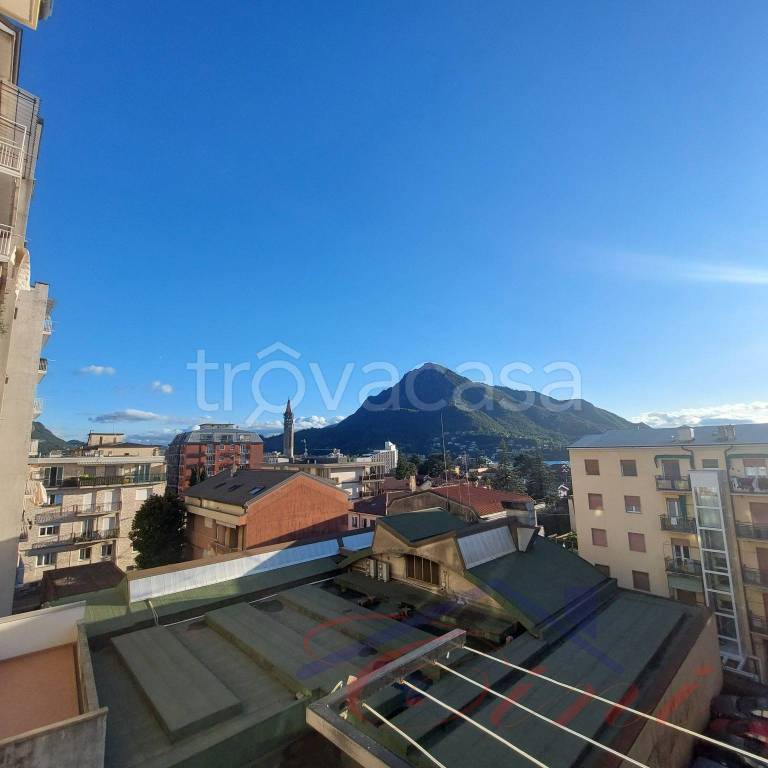 appartamento in vendita a Lecco in zona Viale Turati