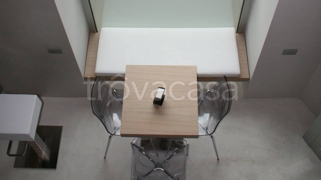 negozio in vendita a Lecco in zona Lecco Centro