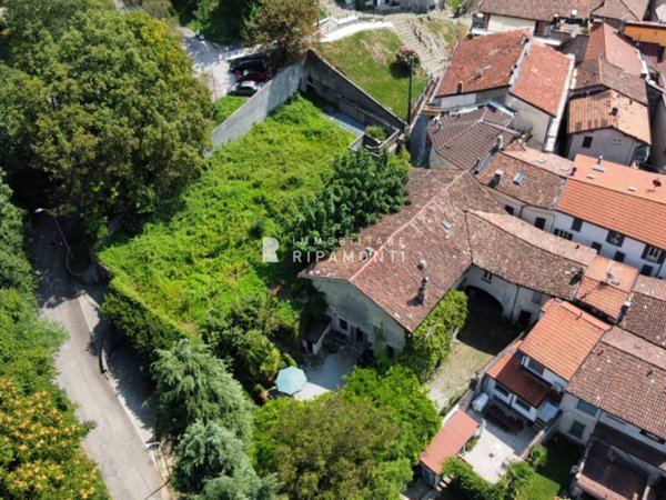 casa indipendente in vendita a Lecco in zona Acquate