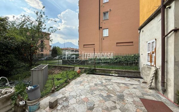 casa indipendente in vendita a Lecco in zona Belledo