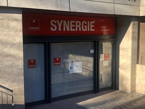 negozio in vendita a Lecco in zona Lecco Centro