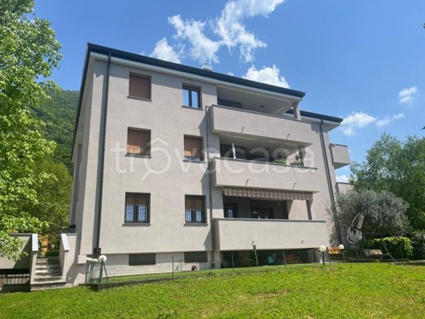appartamento in vendita a Lecco in zona Chiuso