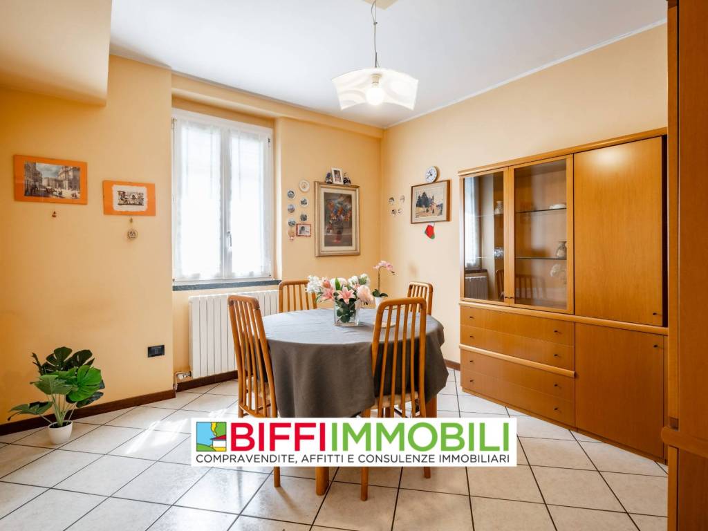 appartamento in vendita a Lecco in zona Rancio