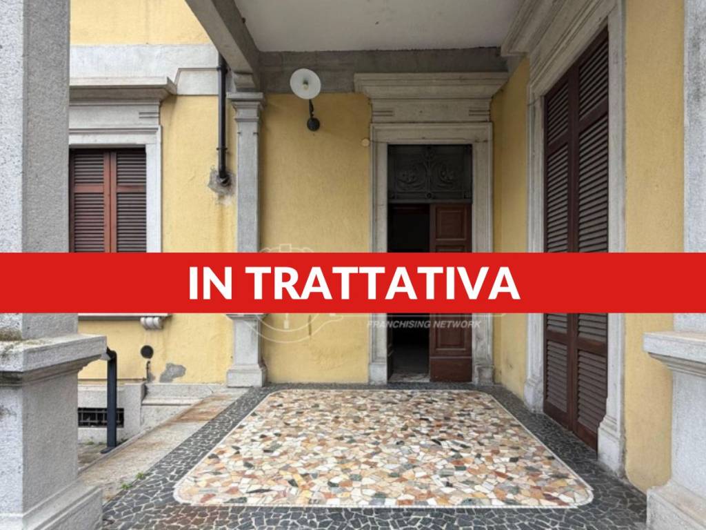 appartamento in vendita a Lecco in zona Pescarenico