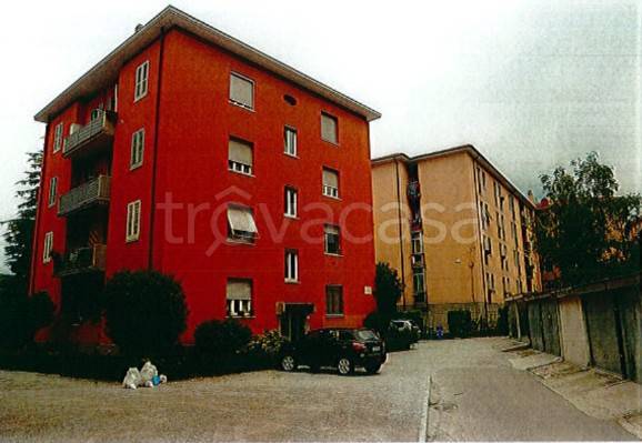 appartamento in vendita a Lecco in zona Belledo