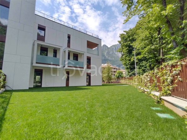 appartamento in vendita a Lecco in zona Castello