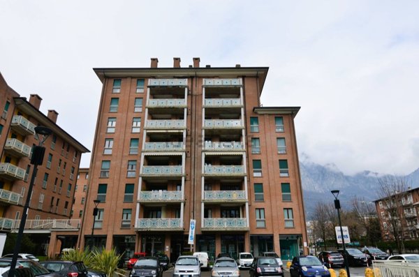 appartamento in vendita a Lecco in zona Acquate