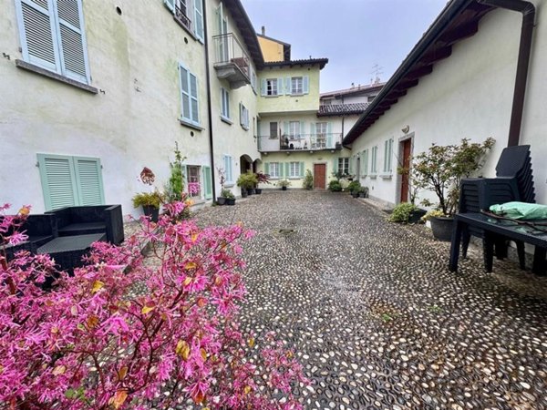 appartamento in vendita a Lecco in zona Castello