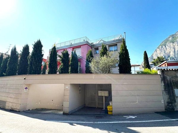 appartamento in vendita a Lecco in zona Lecco Centro