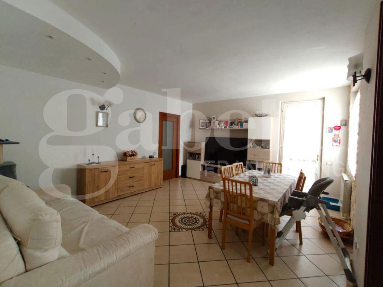 appartamento in vendita a Lecco in zona Germanedo