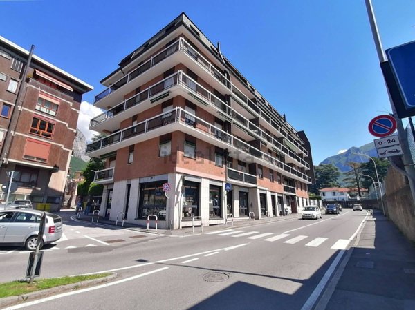 appartamento in vendita a Lecco in zona Castello