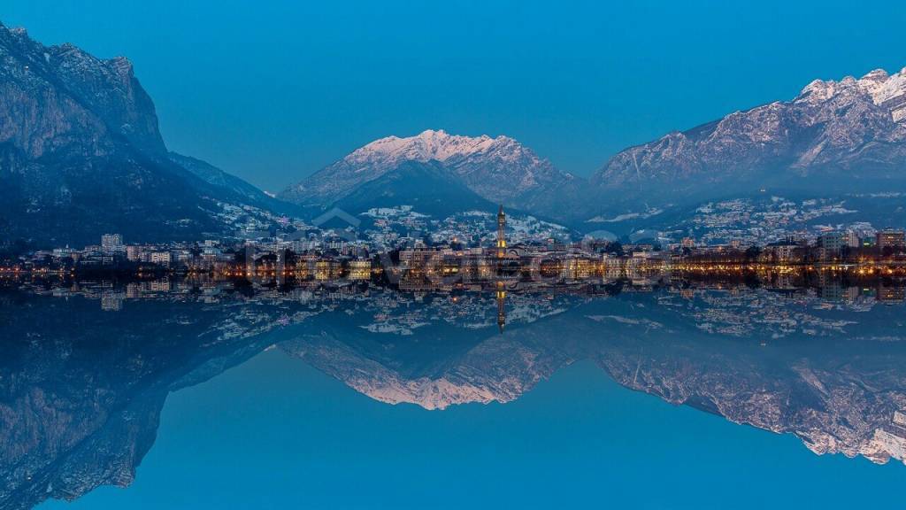 appartamento in vendita a Lecco in zona Lecco Centro