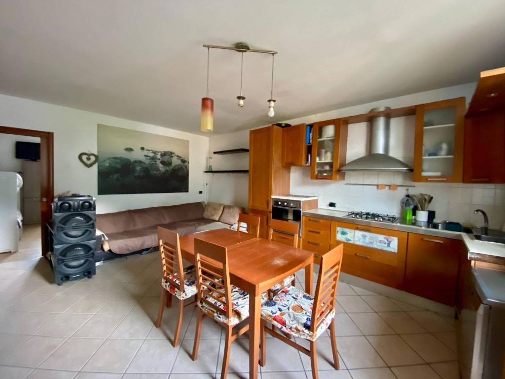 appartamento in vendita a Lecco in zona Chiuso