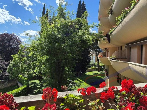 appartamento in vendita a Lecco in zona Castello