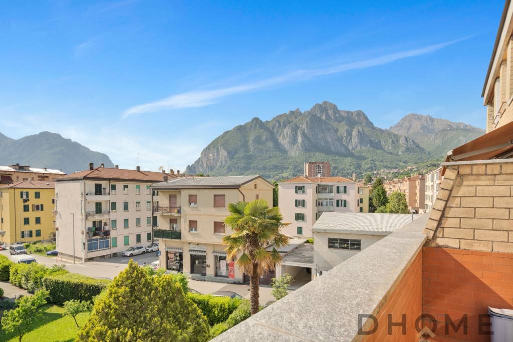 appartamento in vendita a Lecco in zona Belledo