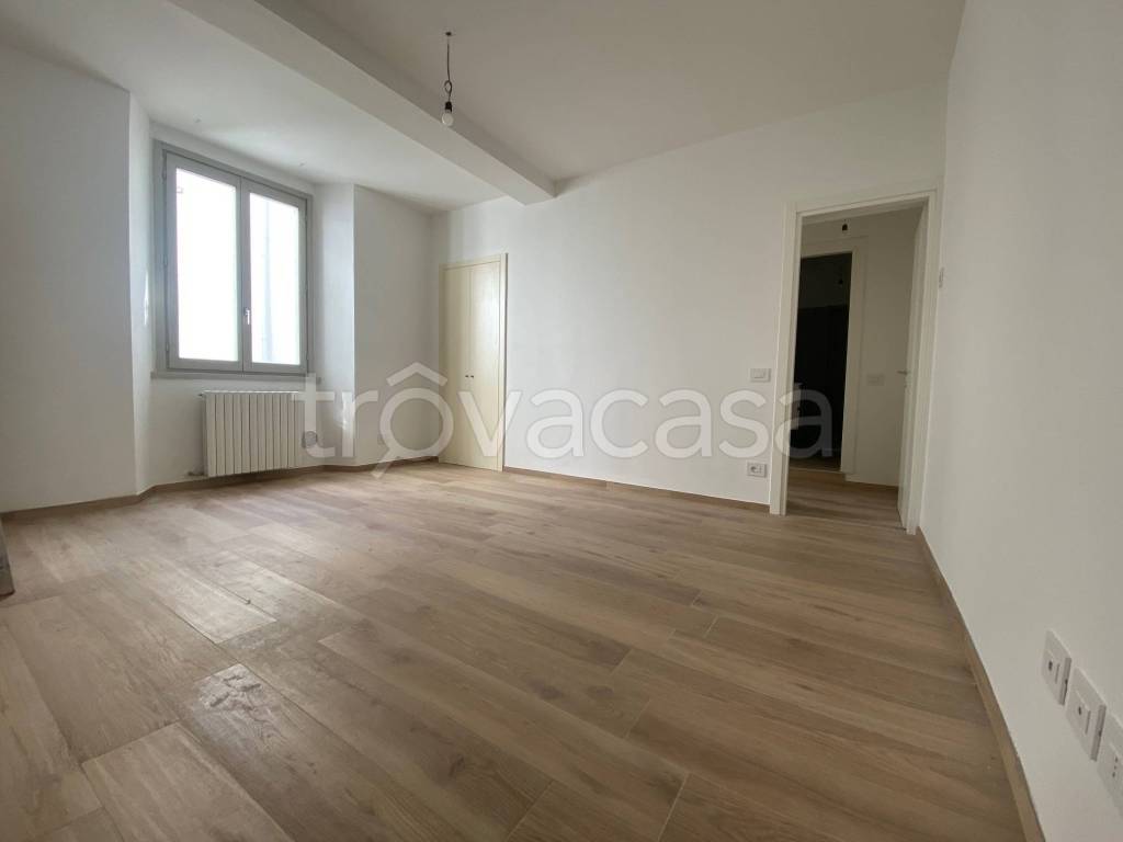 appartamento in vendita a Lecco in zona Lecco Centro