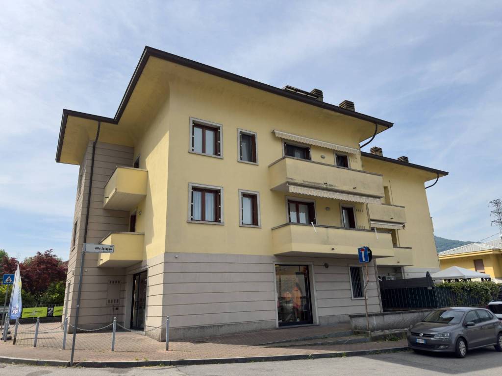 appartamento in vendita a Lecco in zona Maggianico
