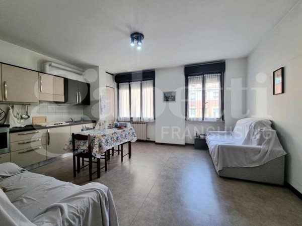 appartamento in vendita a Lecco in zona Pescarenico