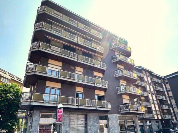 appartamento in vendita a Lecco in zona Lecco Centro