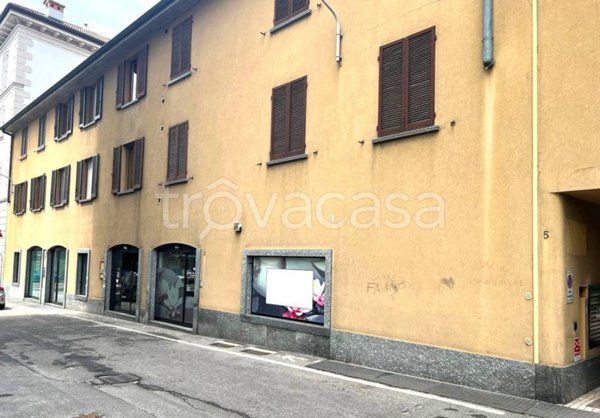 negozio in vendita a Lecco in zona Lecco Centro