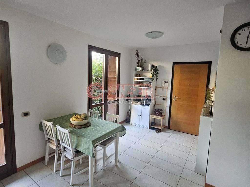appartamento in vendita a Lecco in zona Olate