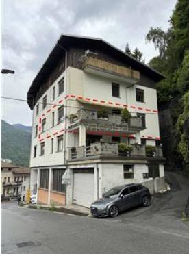 appartamento in vendita a Lecco in zona Lecco Centro
