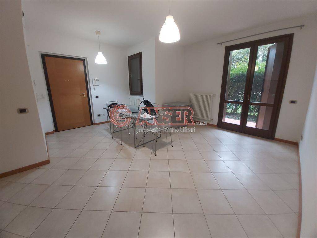 appartamento in vendita a Lecco in zona Castello